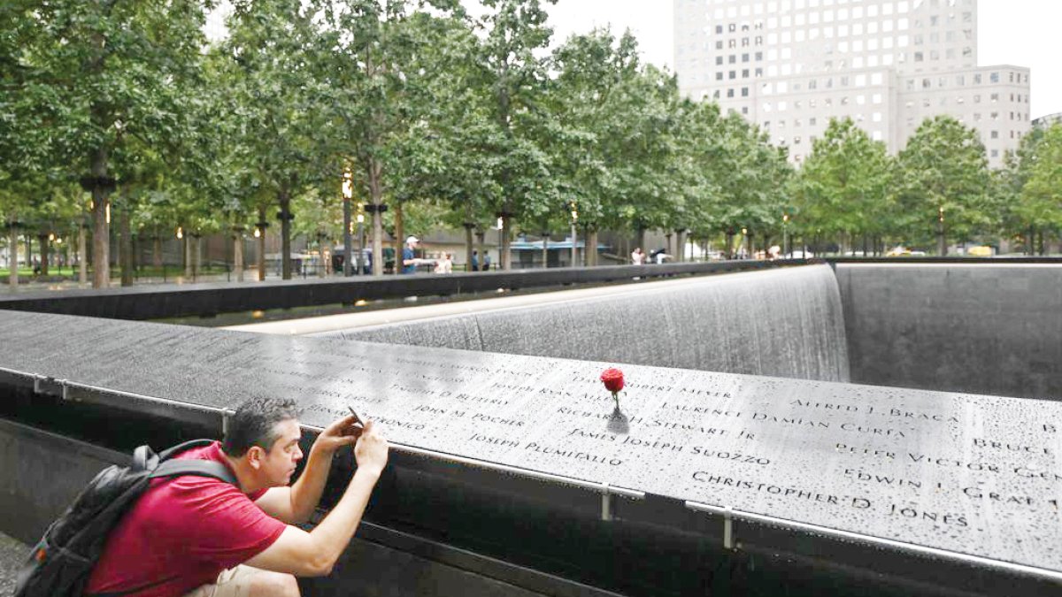 11 Eylül’ün üzerinden 22 yıl geçti: İkiz Kuleler’e ziyaretçi akını