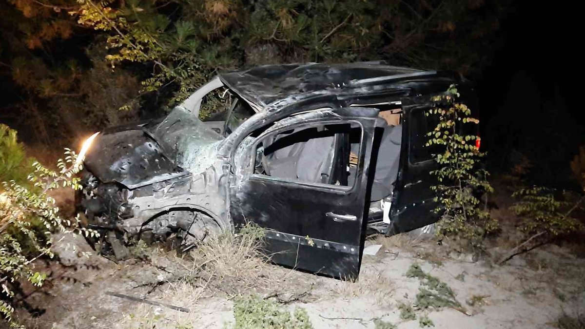 Önüne çıkan hayvana çarpmamak için uçurumdan düştü: 2  kişi yaralandı