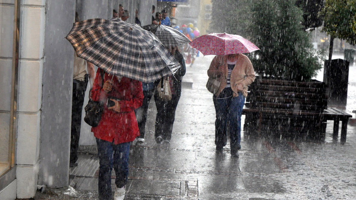 İçişleri Bakanlığı haritayı paylaştı: İstanbul dahil çok sayıda ile "turuncu" ve "sarı" kodlu uyarı