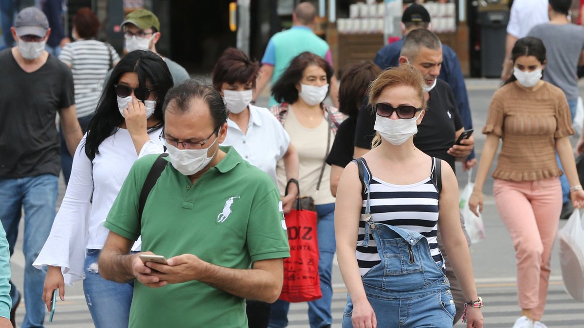 Yeni varyant tehlikesi büyüyor: Eris tat ve koku kaybını geri getirdi