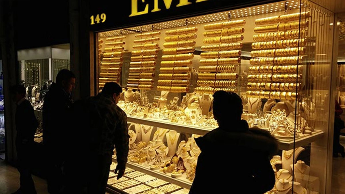 Altın zirvenin de zirvesini görecek! Beklenen tarihe az kaldı: O rakamı duyan kuyumcuya altın almaya koşacak