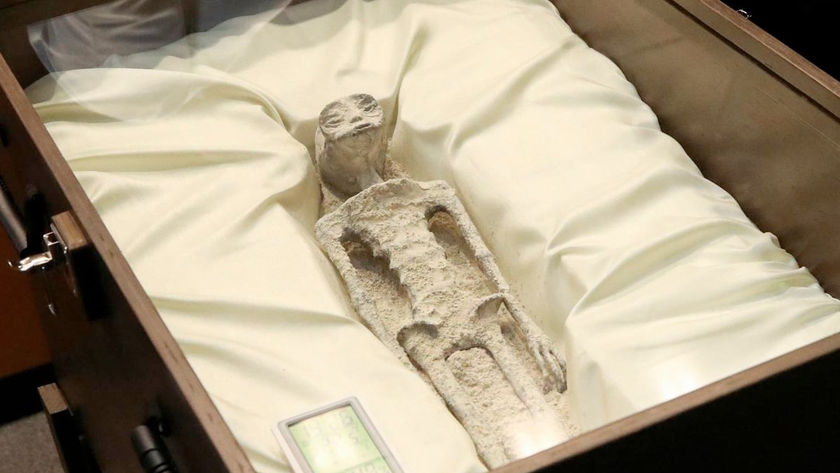 Meksika kongresinde 'uzaylı' sergisi