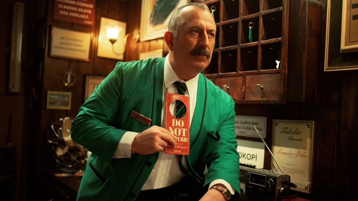 Cem Yılmaz'ın yeni filmi Do Not Disturb'den ilk fragman