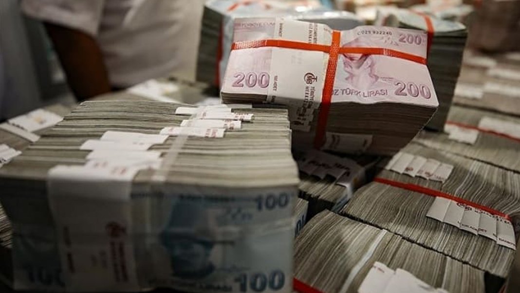 Ekonomistlerden 'TL mevduatına geçiş' süreci yorumu: Bu enflasyonla KKM'de çözülme zor