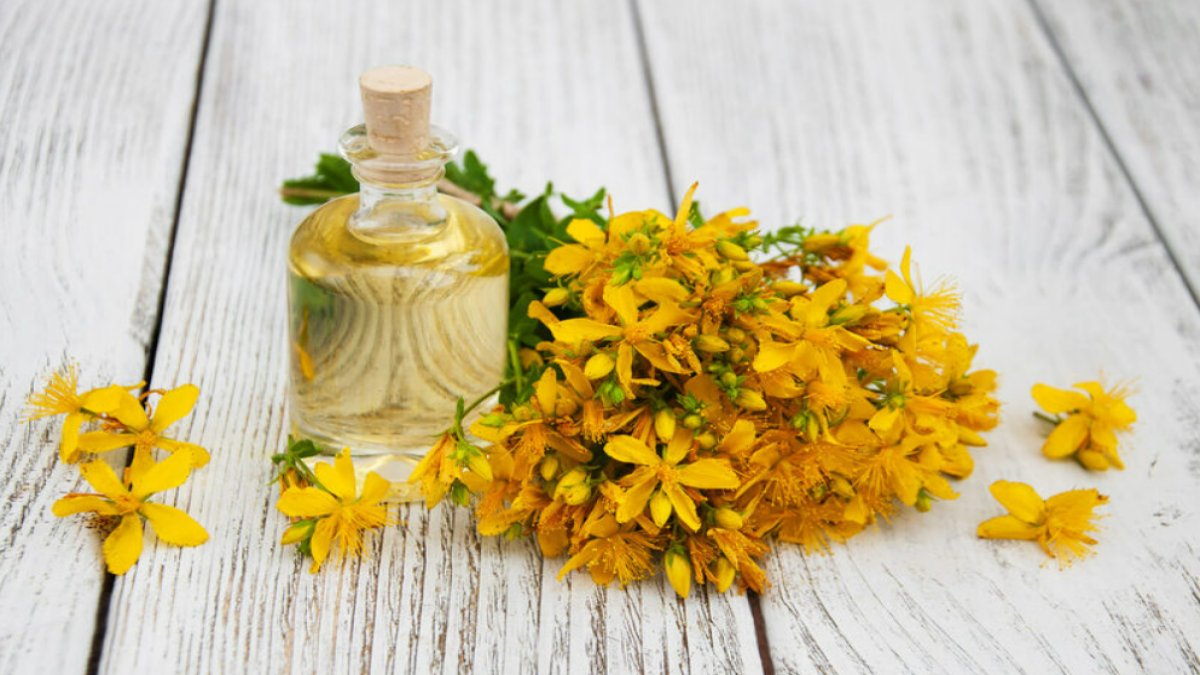 Kantaron Yağının Cilde Faydaları: Sağlıklı Bir Cilt İçin Doğal Çözüm