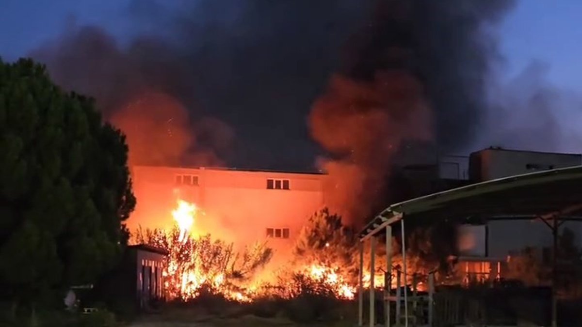 Bursa'da iplik fabrikasında yangın