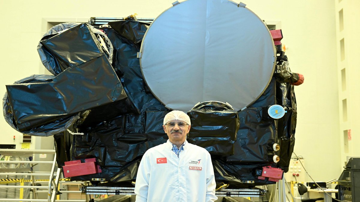 Bakan Uraloğlu: Türksat 6A haziranda fırlatılacak