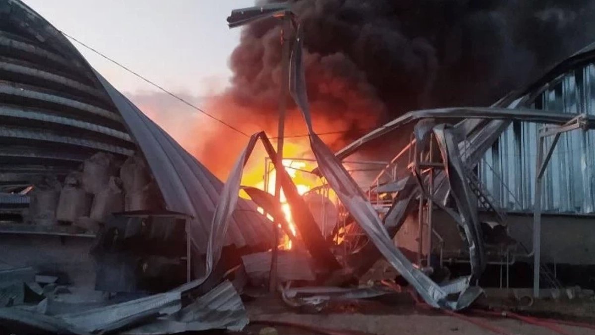 Rusya'dan Ukrayna'ya füze yağmuru: Odessa'daki tarım işletmesini vurdular