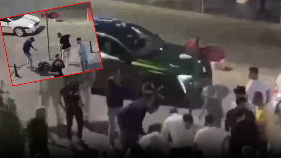 Turisti sokak ortasında darbetti: O anlar saniye saniye kamerada