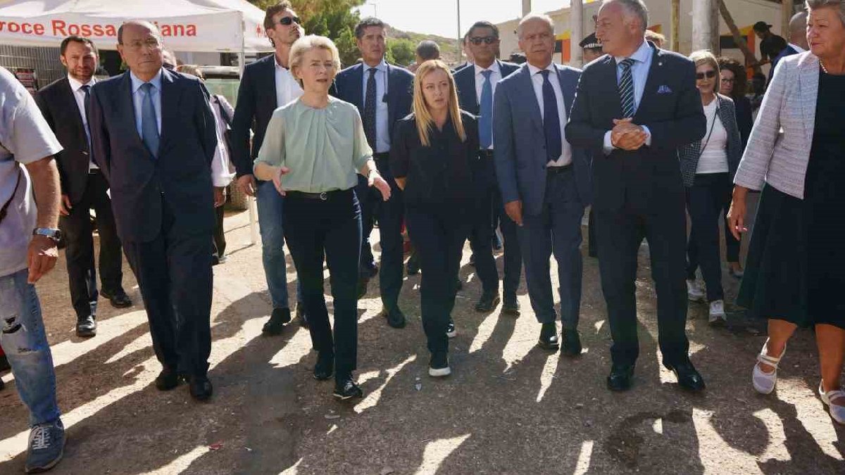 AB yetkilisi Leyen ve İtalya lideri Meloni bölgeye gitti: Her gün yüzlerce yasa dışı göçmenin ulaştığı ada için plan hazır