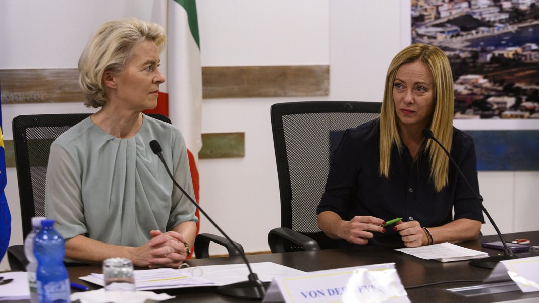 AB, mülteci akınını durdurmak için devrede: İşte 10 maddelik 'eylem planı'