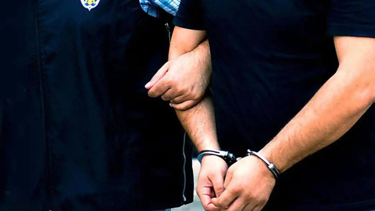 Devlet yalanıyla 4 milyonluk vurgun! Sahte savcılar yakayı ele verdi