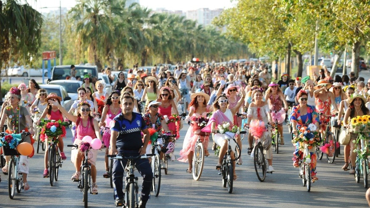 Avrupa Hareketlilik Haftası Karşıyaka’da coşkuyla başladı