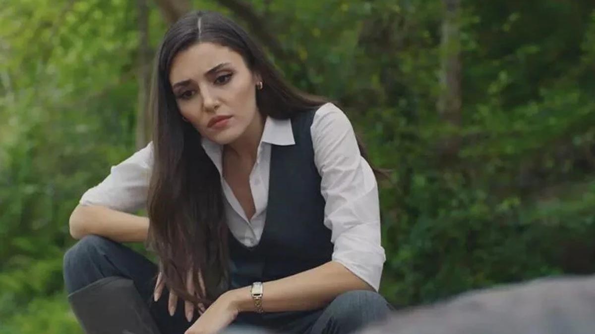 Hande Erçel ve Burak Deniz'in dizisinde ilk bölümden çekim hatası! Görenler nasıl unutmuşlar diye şaşkınlık yaşadı