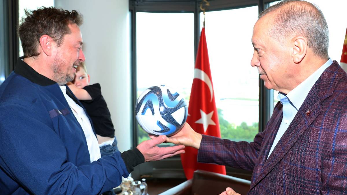 Elon Musk ve Erdoğan bir araya geldi! Elon Musk görüşmeye kucağında oğlunu da getirdi