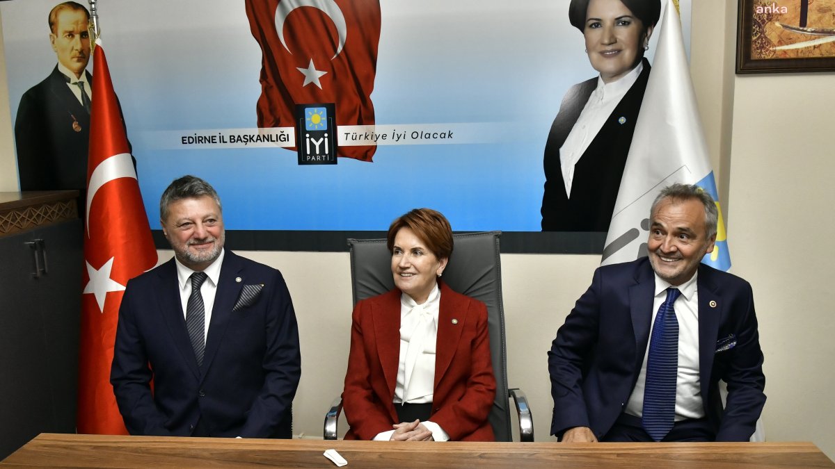 Akşener İYİ Parti Edirne İl Başkanlığı’nı ziyaret etti