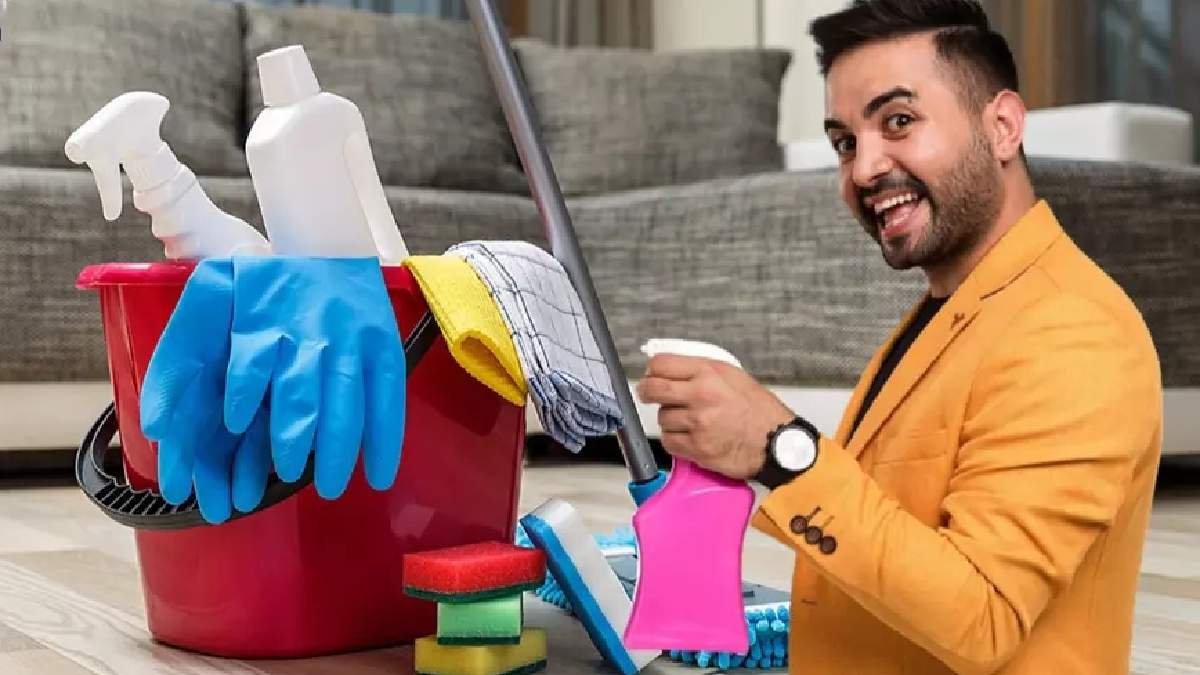 Muslukları elmas gibi parlatıyor, günlerce kireç tutmuyor! İşte Kadir Ezildi'nin pratik temizlik yöntemi