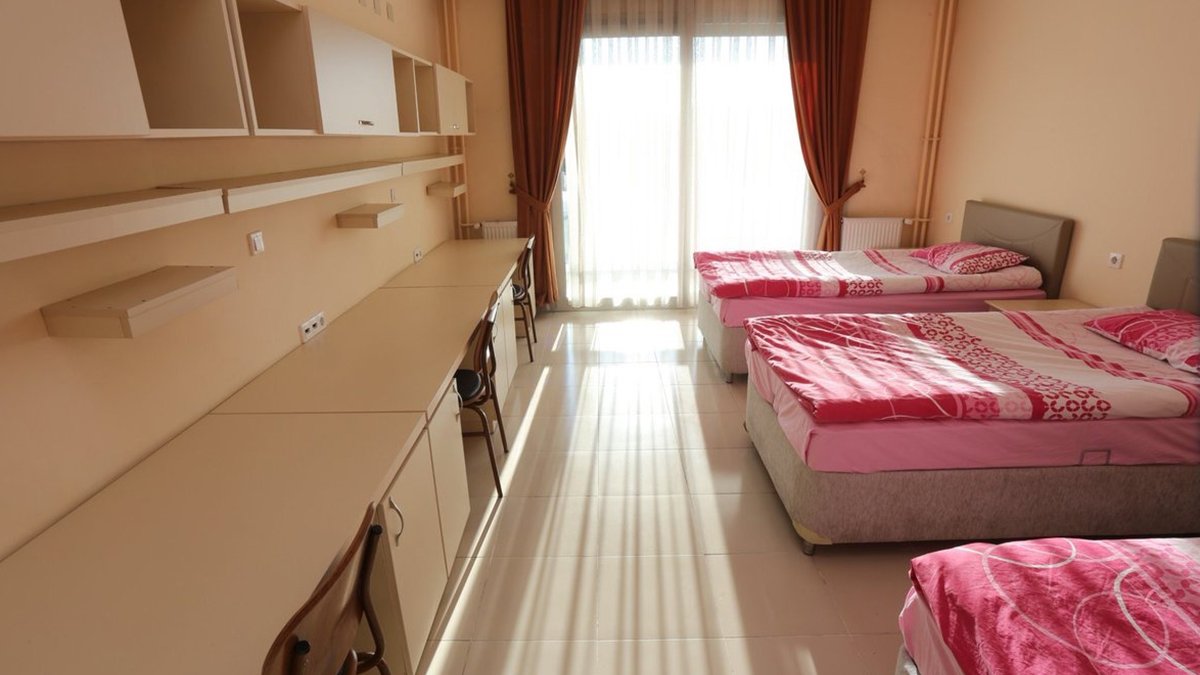 Özel yurtlar da kiralar da cep yakıyor: Öğrencilerin başını sokacak yeri kalmadı