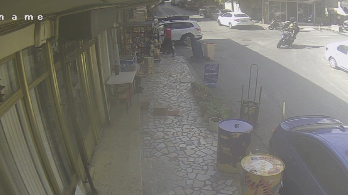 İstanbul'un göbeğinde dehşet anları... Marketin önünde oturanlara silahlı saldırı