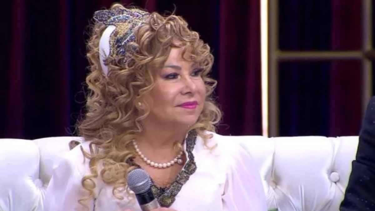 Yaptırdığı estetiklerle Ajda Pekkan'ı kıskandırmıştı: İlk kez kamera karşısına geçti! 83 yaşındaki Bedia Akartürk'ten itiraf