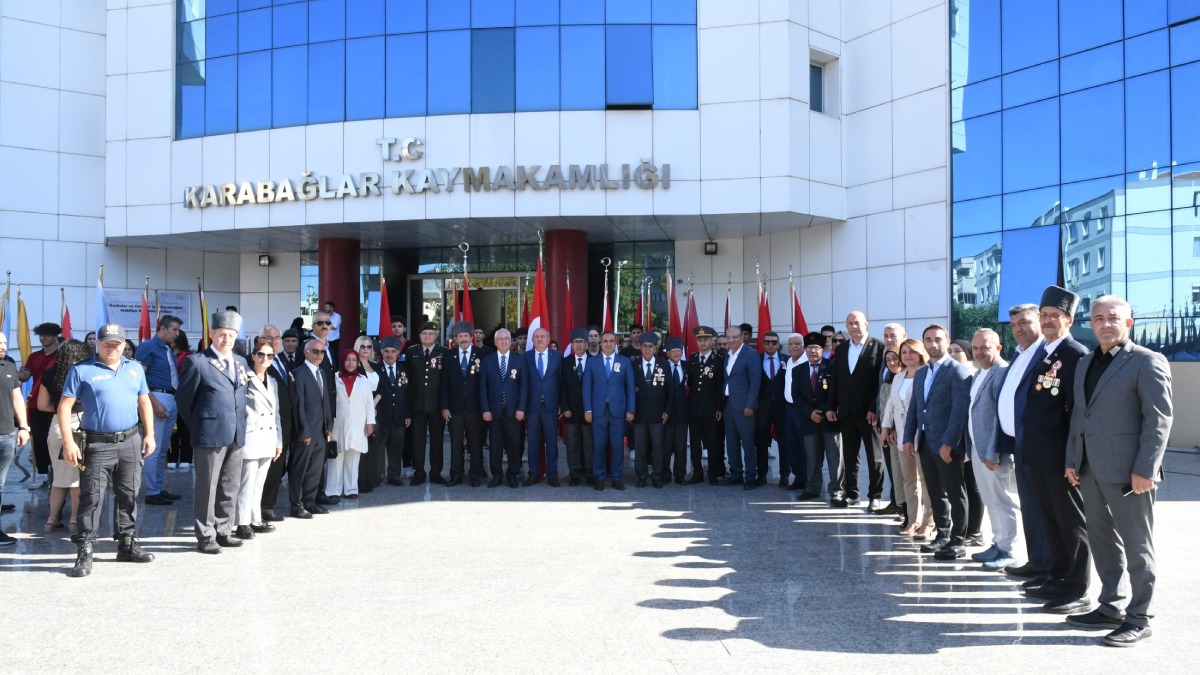 Başkan Selvitopu Gaziler Günü'nü kutladı