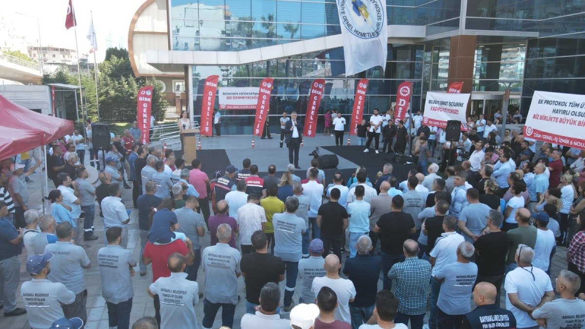 Bayraklı’da ek protokol kutlaması!