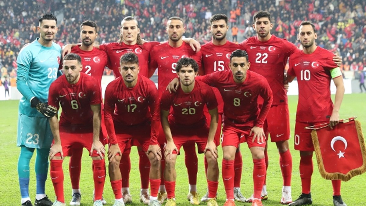 Şampiyonlar Ligi'ndeki dev maça saatler kala... Milli yıldızdan milyonları üzen haber: Resmen açıklandı!