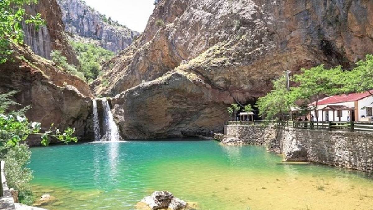 Antalya, Muğla dönemi kapandı! Ankara, İstanbul, Isparta'dan akın akın onu görmeye gidiyor… O ilimiz cenneti aratmıyor