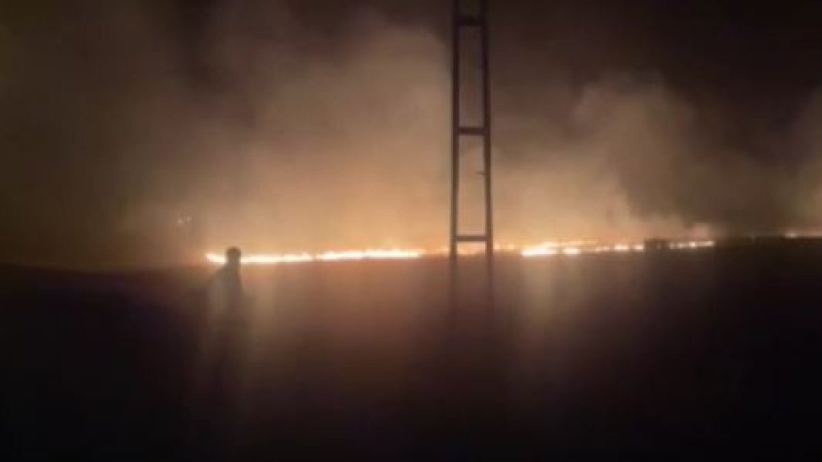 Malatya'da yangın: Alevler yerleşim yerlerine ulaştı