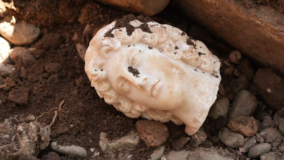 Düzce'deki kazıda bulundu: Büyük İskender’e ait portre başı