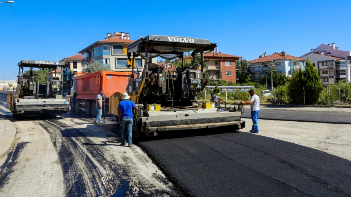 Büyükşehir ekiplerinden Baksan Sanayi Sitesi’nde yoğun çalışma