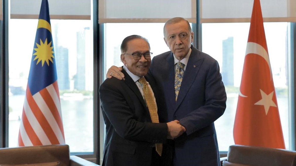 Erdoğan’dan Malezya Başbakanı İbrahim’e: Sabiha Gökçen'deki operasyonları genişletelim