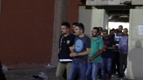 Mardin'de 16 polis tutuklandı
