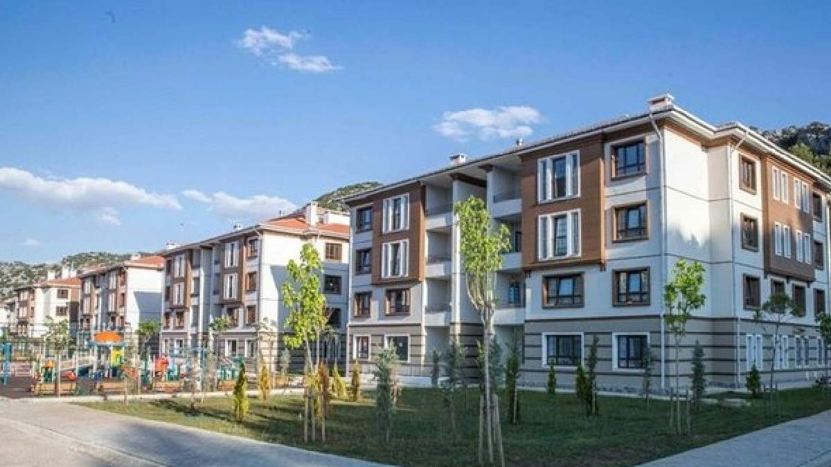 TOKİ sizi de ev sahibi yapmaya geliyor! Eylül ayının son konut fırsatları belli oldu: Kira öder gibi ev sahibi olacaksınız