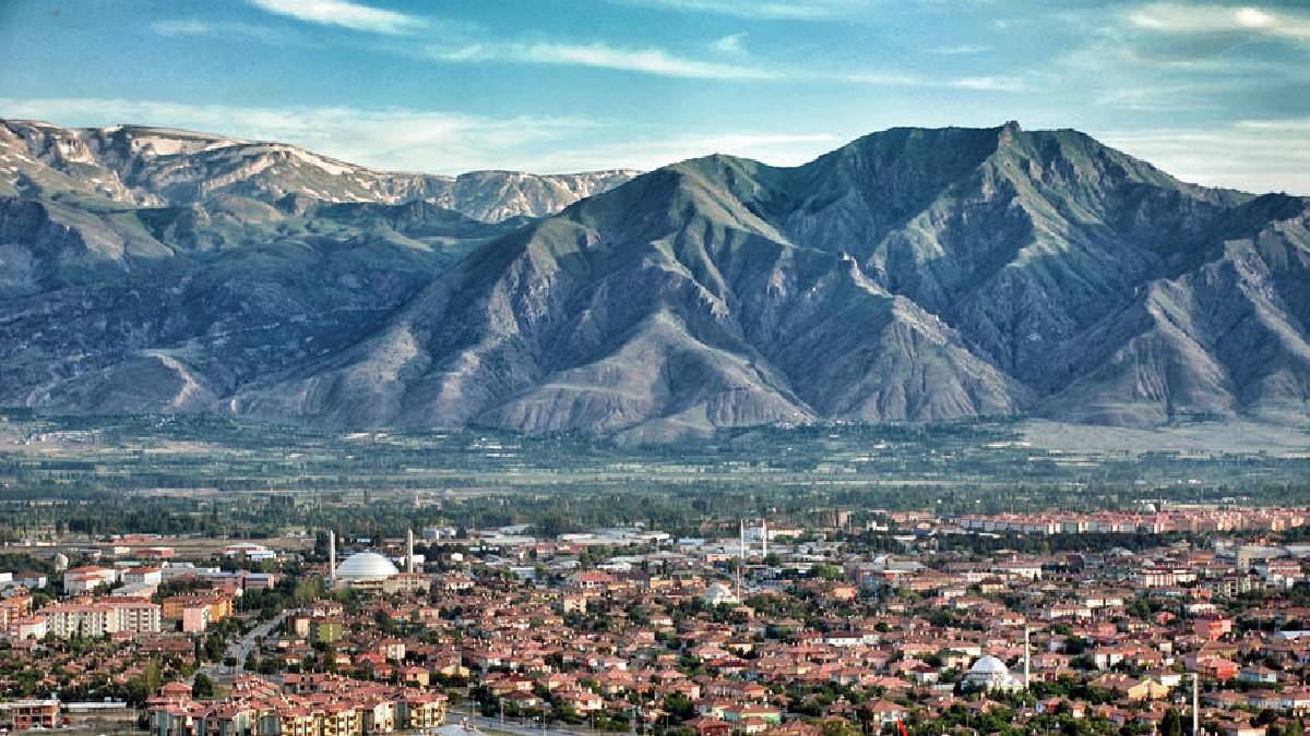 Erzincanlılar diken üstünde! Yola çıkan çıktığına bin pişman oluyor! 15  günde 19.317 kez tekrarlandı