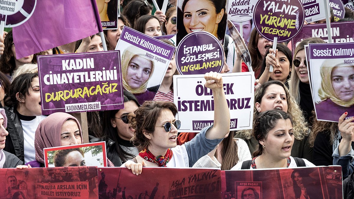 Kadın cinayetinin adresi bu kez İstanbul! Eşini tabancayla katledip intihar etti