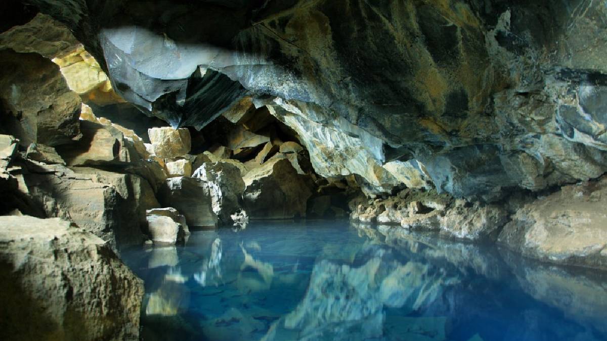 Bu su sağlığa çok faydalı! Üstelik ulaşımı çok basit, herkes bu su için sıraya giriyor... Faydalarını duyunca inanamayacaksınız