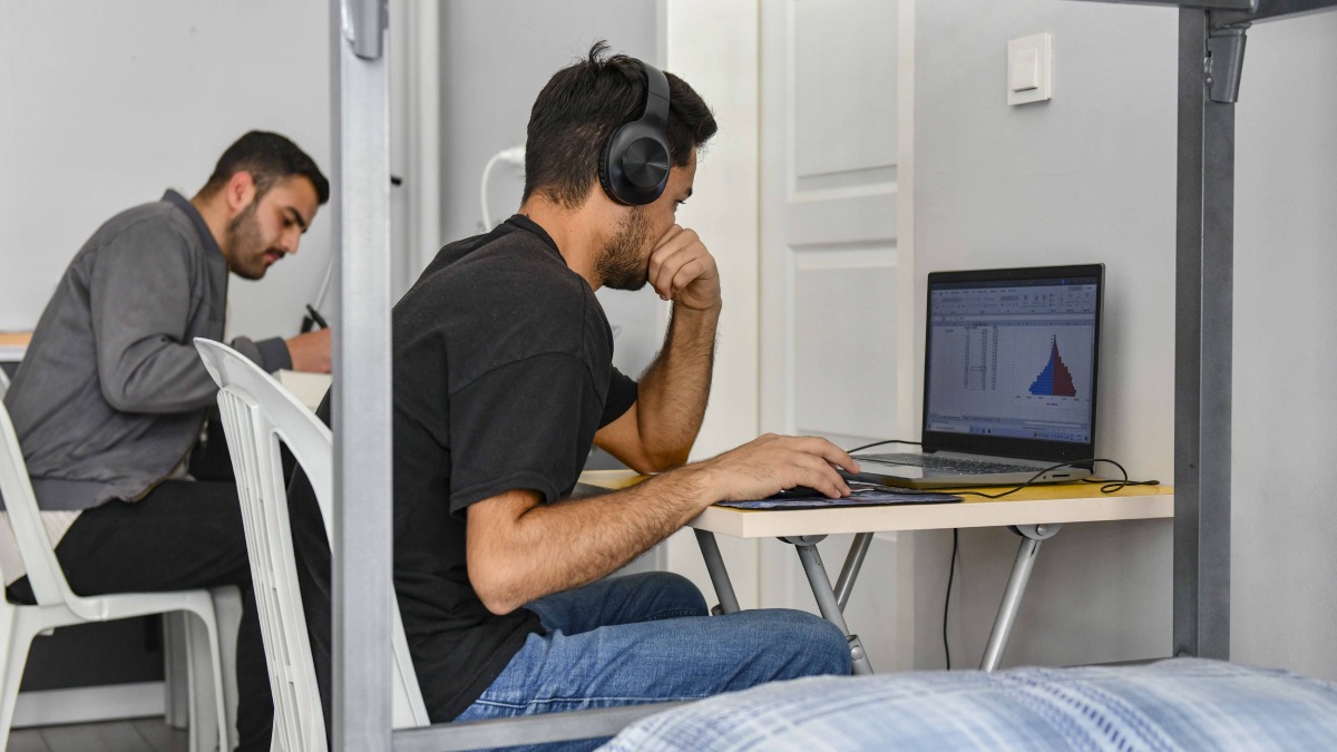 Mansur Yavaş Duyurdu: KYK yurtlarına başvurup da açıkta kalan öğrencilere geçici yurt imkânı sağlayacağız