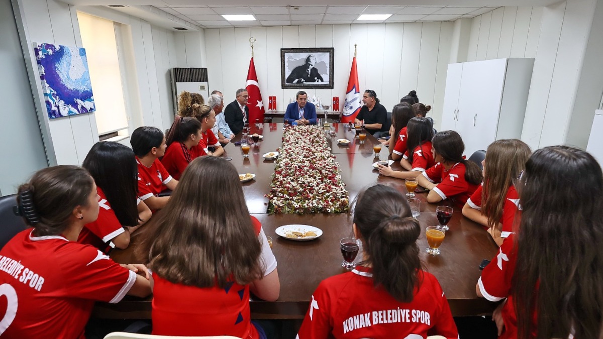 Konak’ın yeşil sahadaki sultanlarından Türkiye derecesi