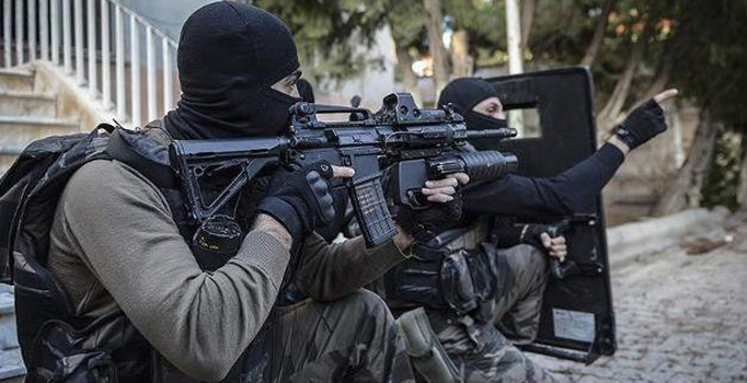 Şırnak Cizre'deki Hisar Tank Taburu'na saldırı: 1 asker ağır yaralı - Son dakika haberleri