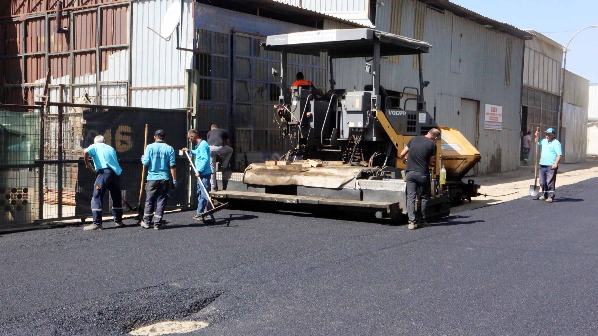 Fen işleri ekipleri çalışmaları sıklaştırdı