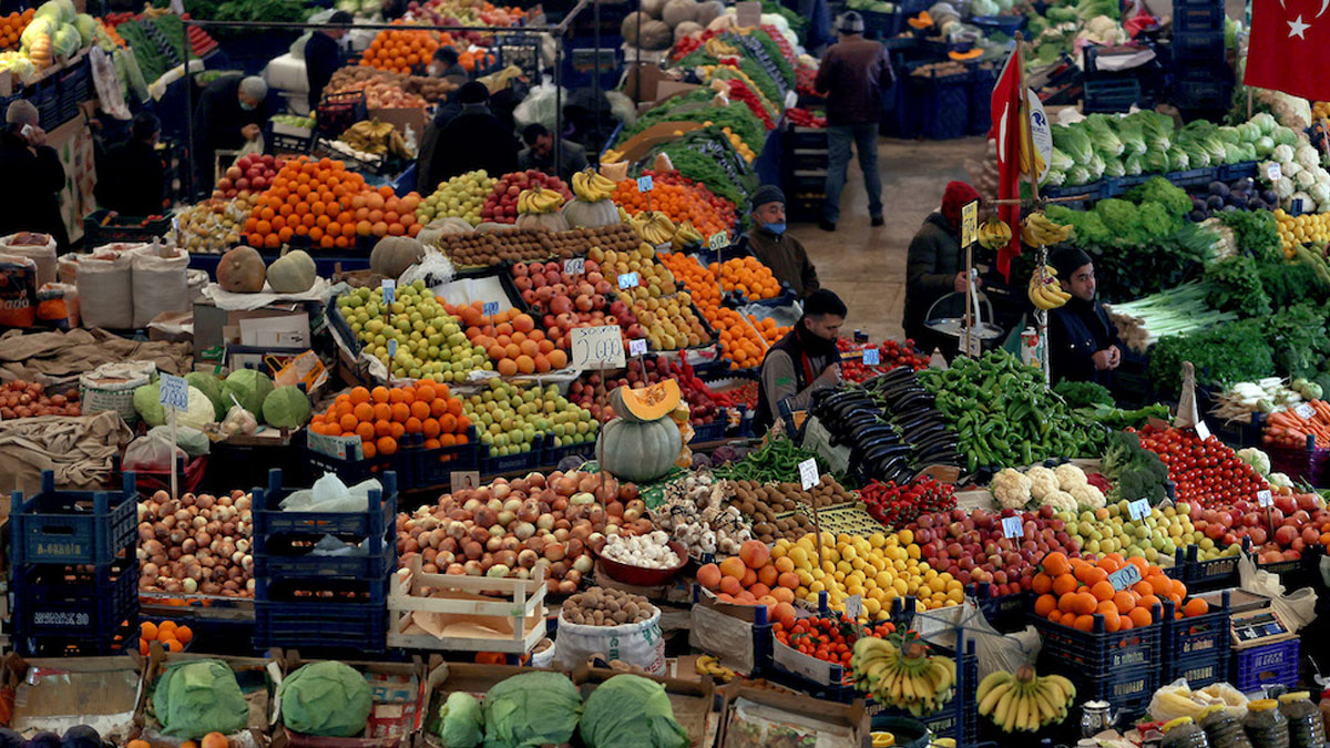 Gıda fiyatlarında rekor artış: Yıllık enflasyon yüzde 107'yi aştı