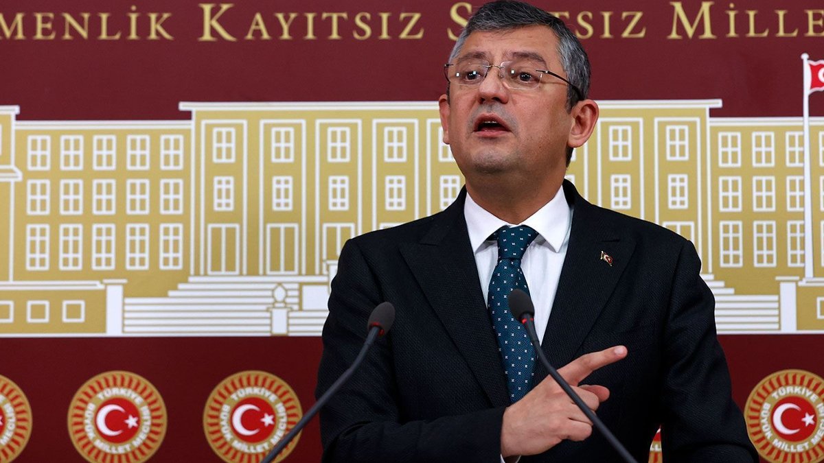 Özgür Özel'den 'emanetçi' çıkışı: CHP Genel Başkanı onun bunun emanetçisi olmaz