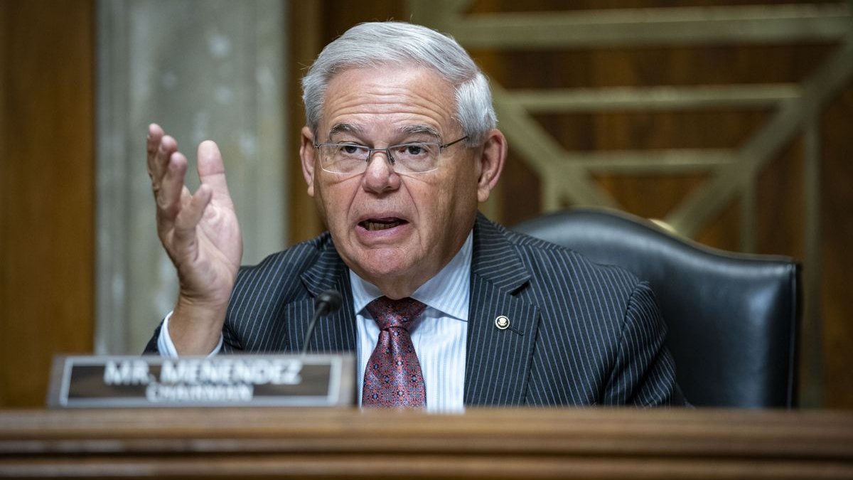 ABD'de rüşvetle suçlanan Menendez'den istifa