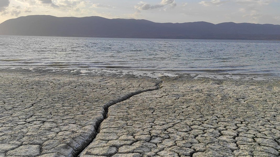 Yüzde 50’si çekilen Burdur Gölü için uyarı: Vahşi sulamalar durdurulsun