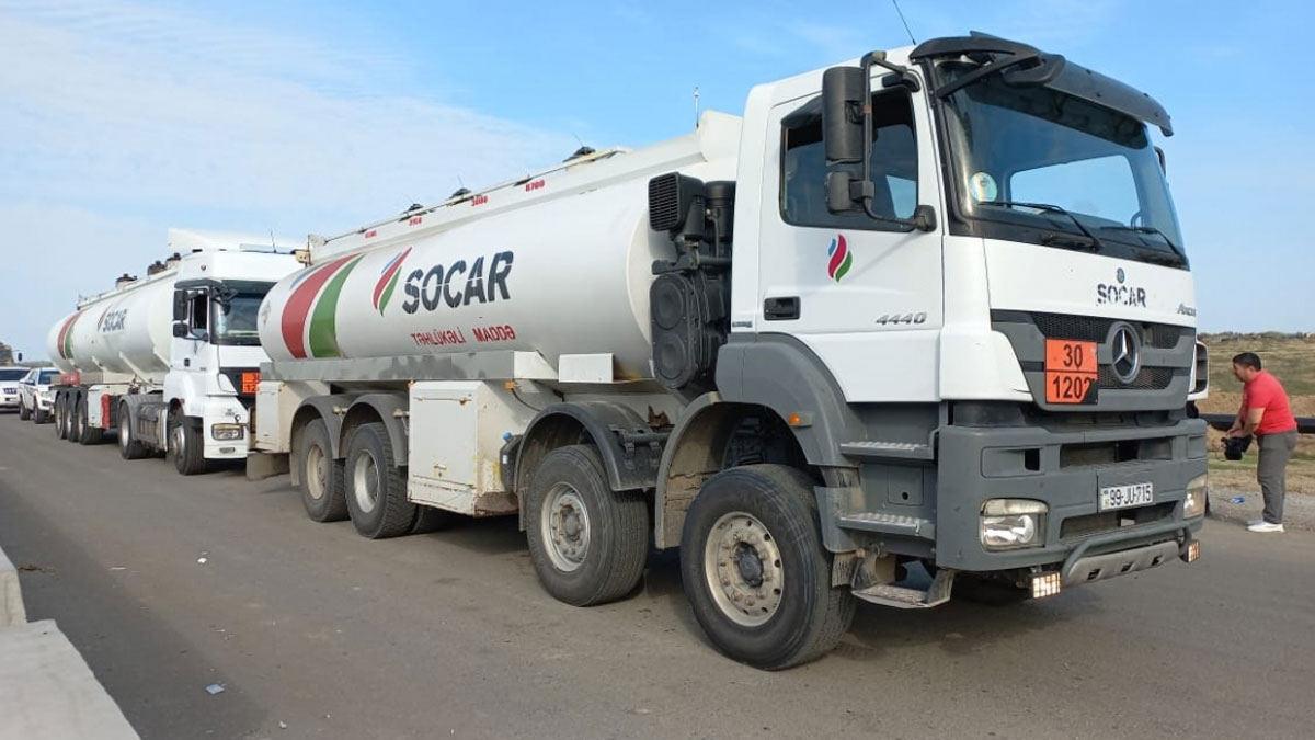 Azerbaycan'dan Karabağ'daki Ermeni nüfusa yakıt desteği