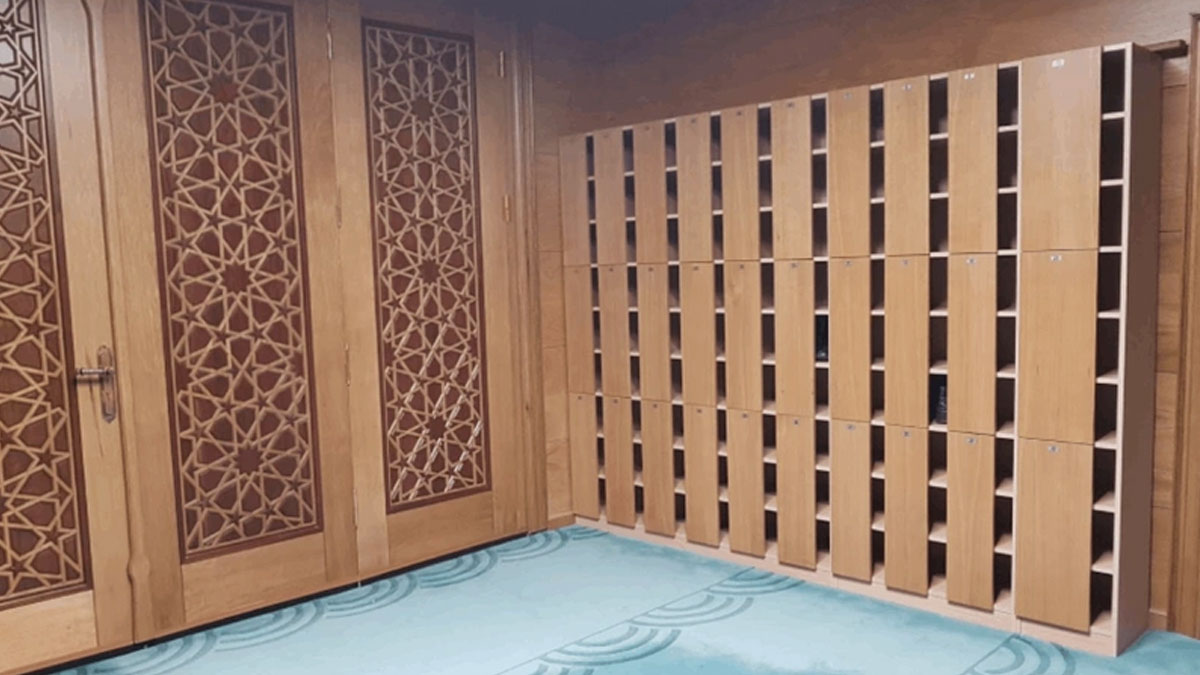 Cuma namazında ayakkabı çalan çocuğa 11 ay hapis