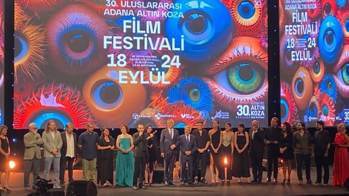 Adana Altın Koza’da ödüller sahiplerini buldu: ‘Sanki Her Şey Biraz Felaket’e dört ödül birden