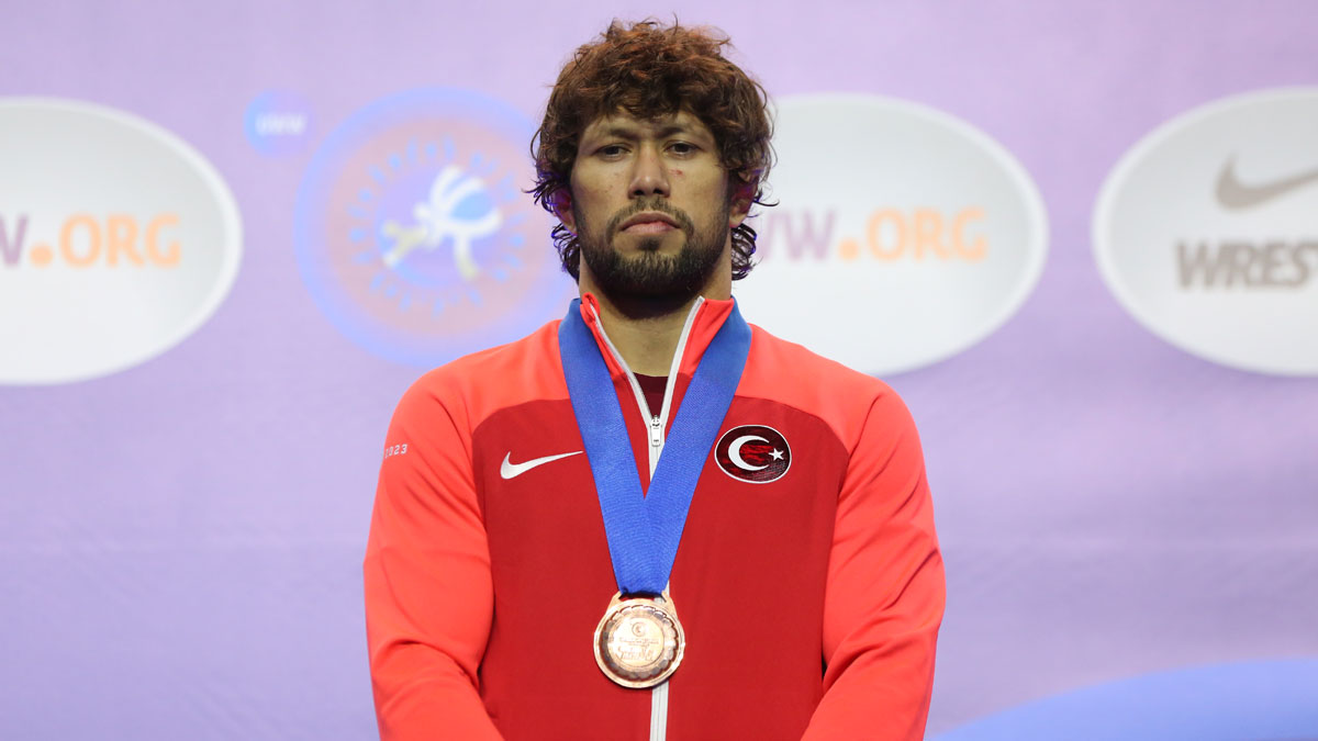 Milli güreşçi Selçuk Can, Dünya üçüncüsü oldu
