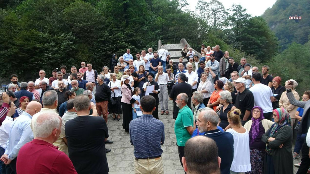 Artvin'de köylülerden HES ve taş ocağı protestosu: Artık yeter, biz de nefes alalım